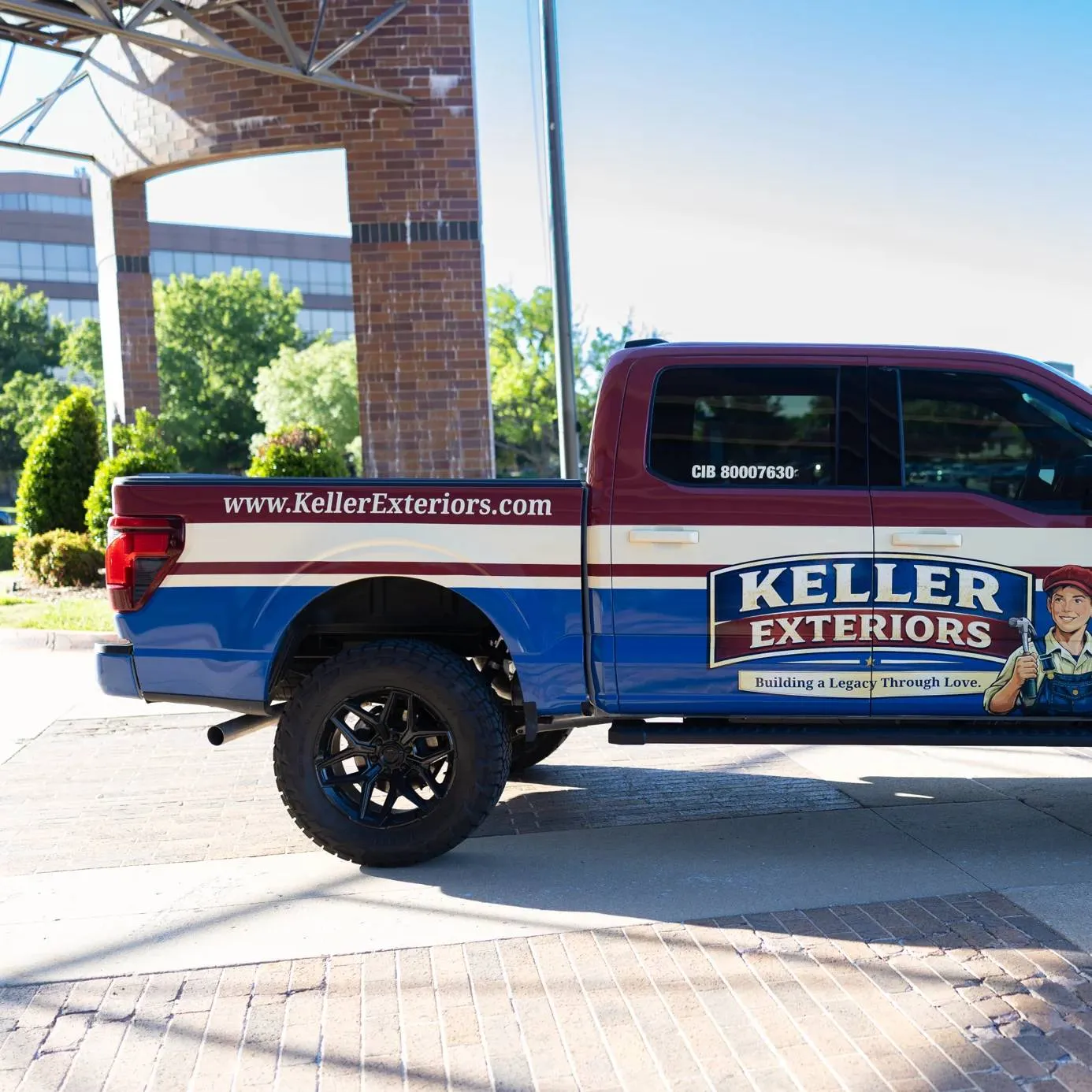 Keller Exteriors Truck Arriving at Home 2P3A0523